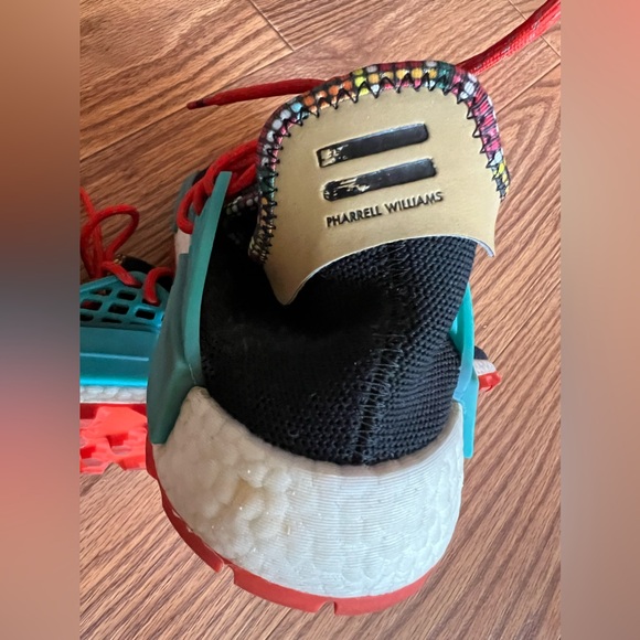 Pharrell x NMD human Race “inspiration pack” - Picture 3 of 4